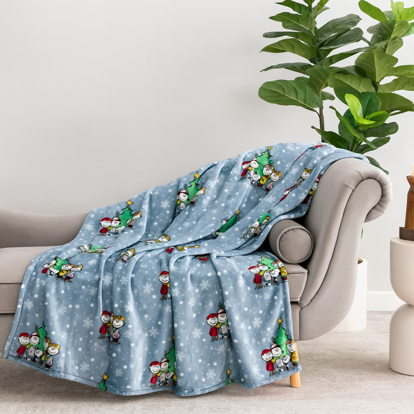 Peanuts Holiday Plush Throw Blanket