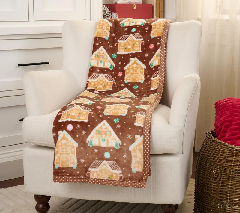 Holiday Printed Throw w/ Trim